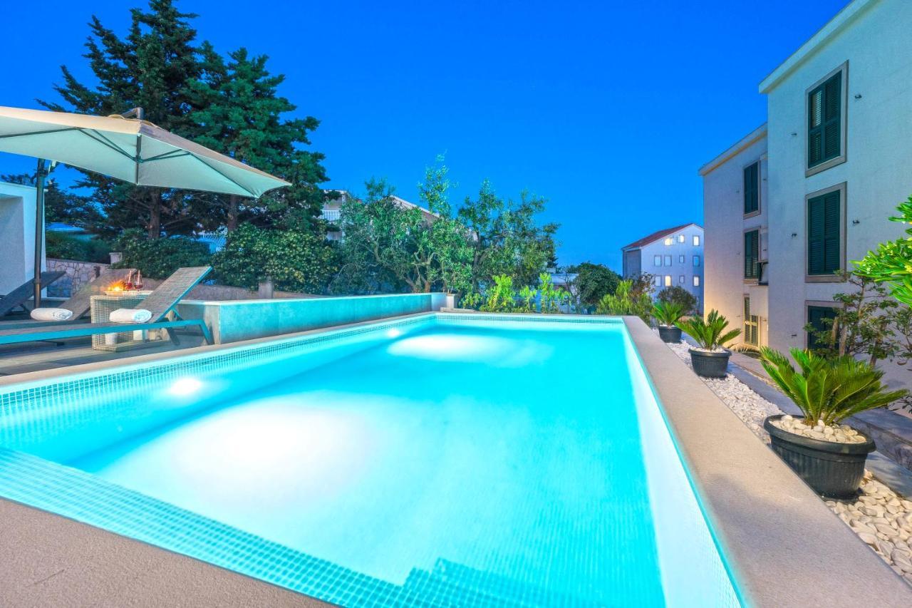 Summer Breeze Pool Apartments ノヴァリャ エクステリア 写真