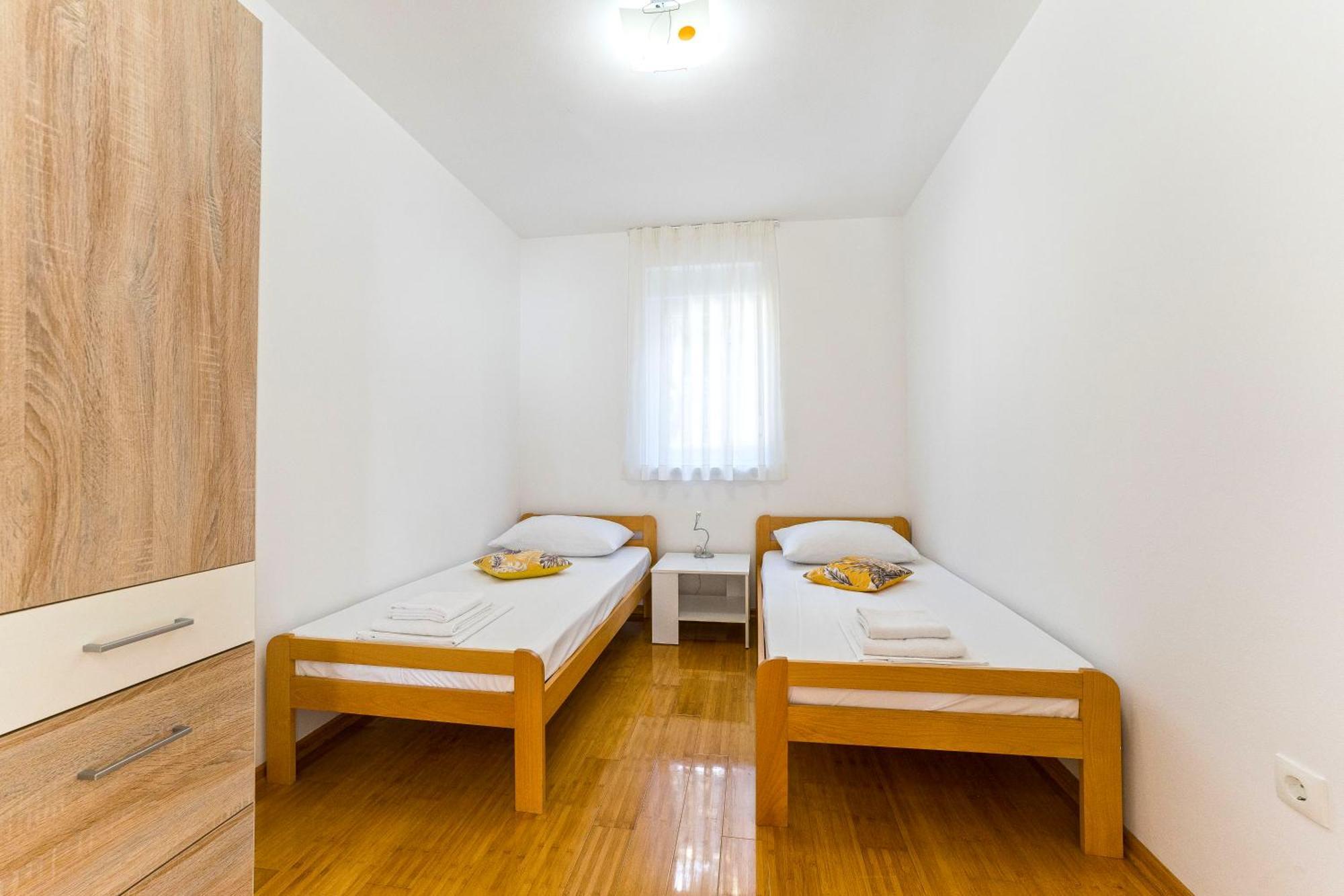 Summer Breeze Pool Apartments ノヴァリャ 部屋 写真