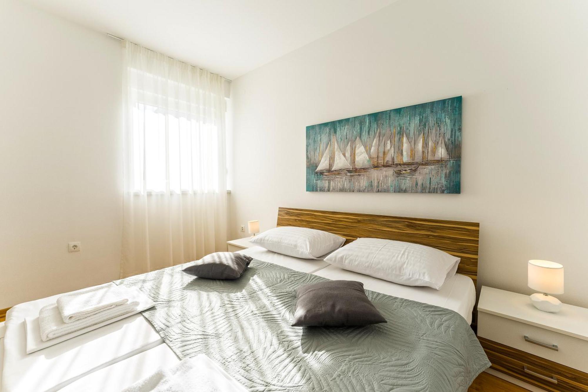 Summer Breeze Pool Apartments ノヴァリャ 部屋 写真