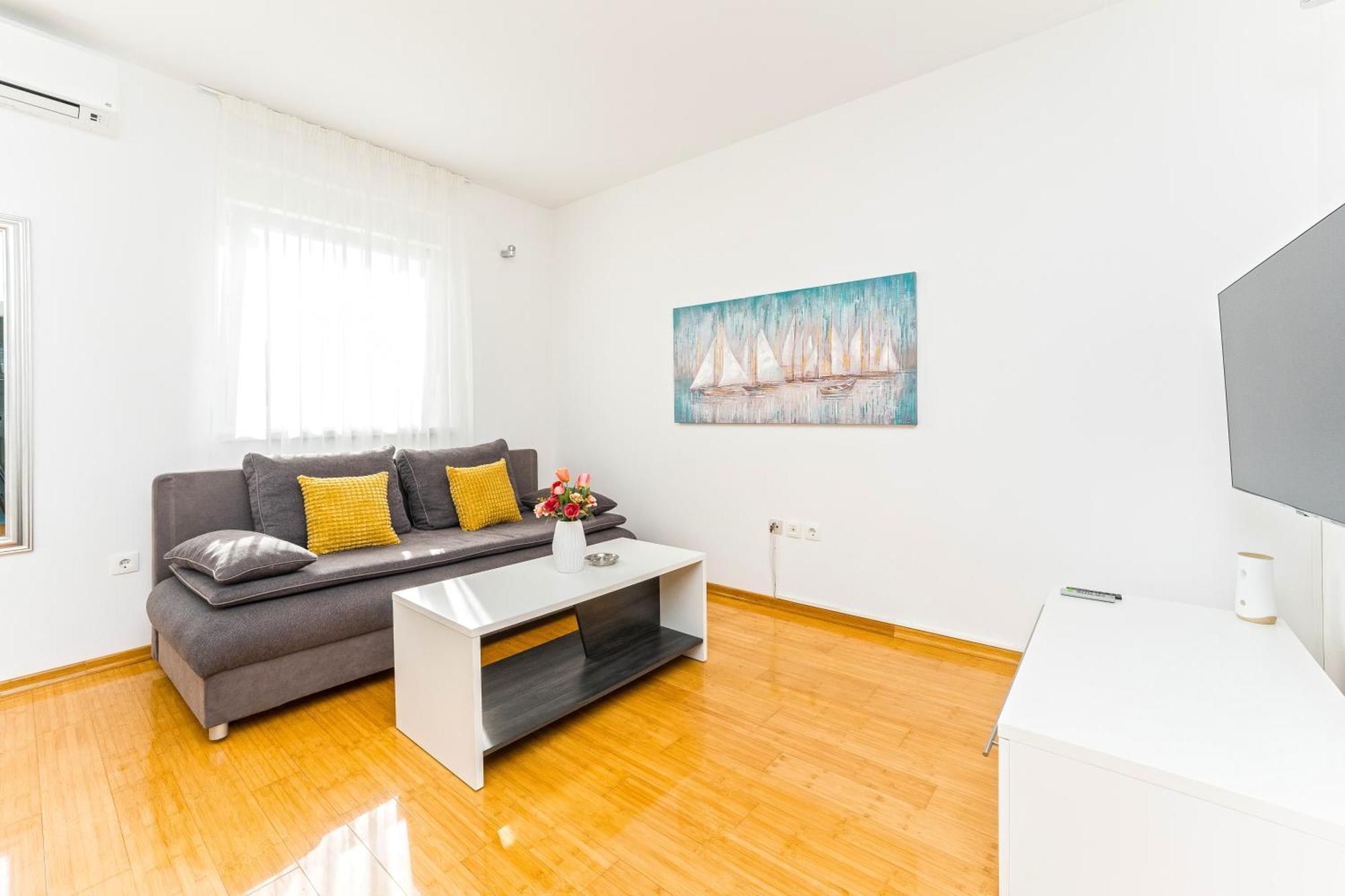 Summer Breeze Pool Apartments ノヴァリャ 部屋 写真