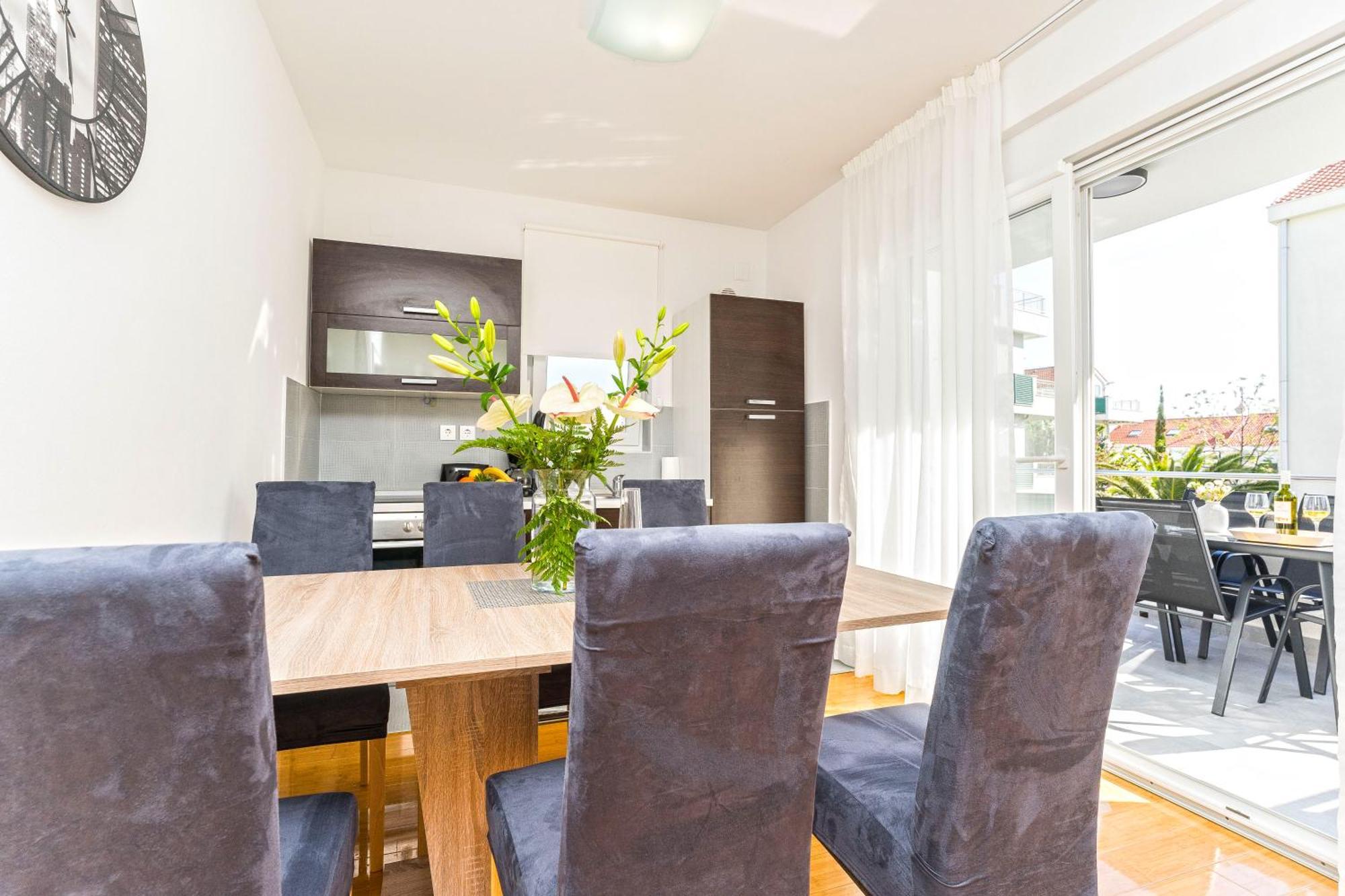 Summer Breeze Pool Apartments ノヴァリャ 部屋 写真